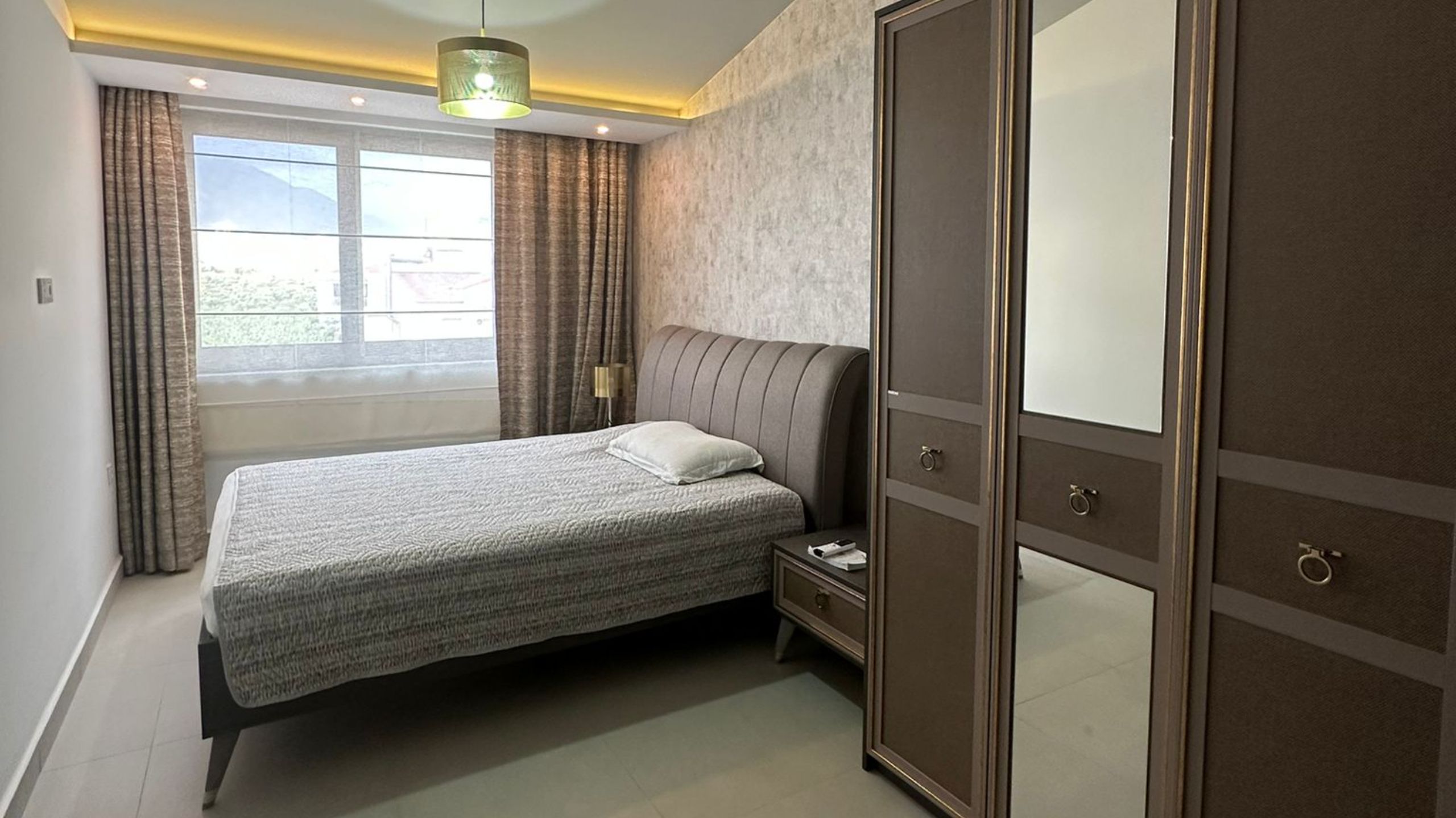 105 OXOPİA