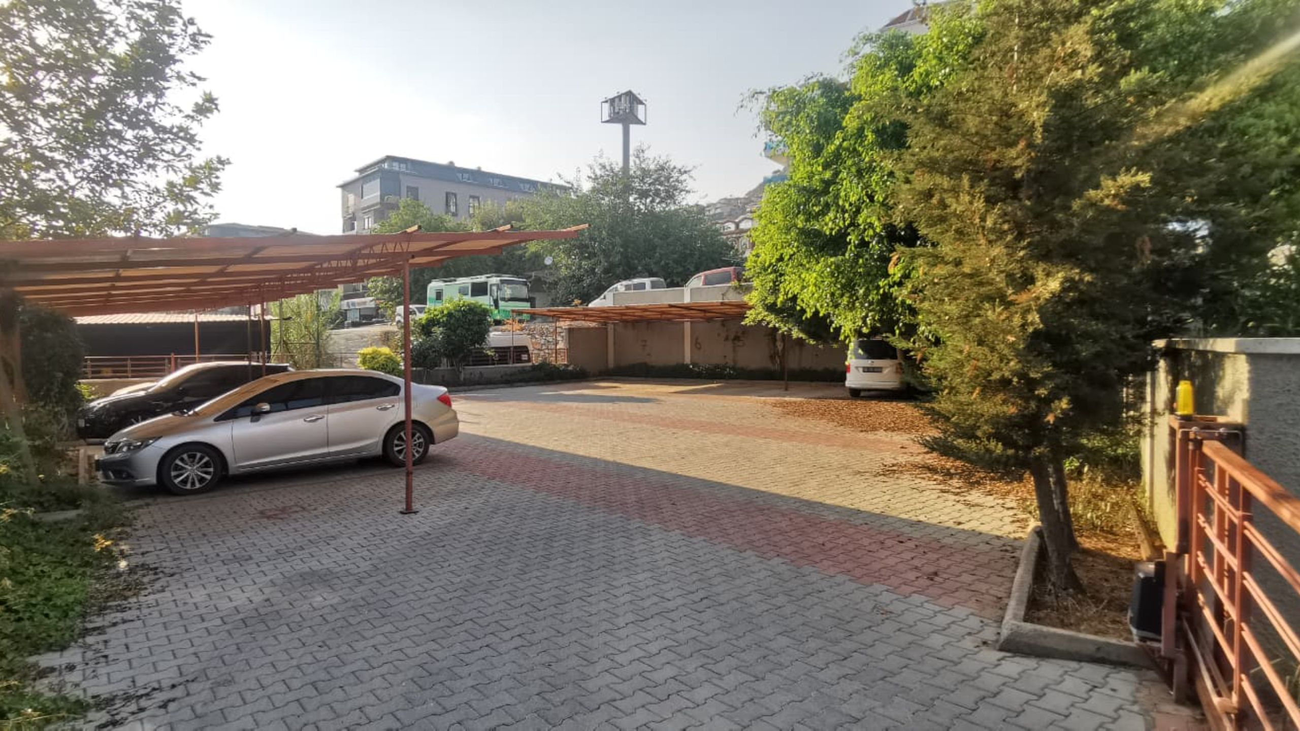 ADLİYE KARŞISI KİRALIK OFİS
